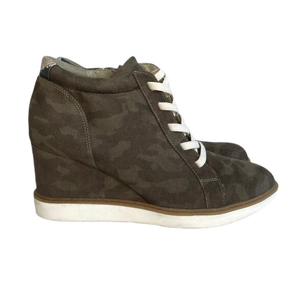 Dr. Scholl’s Green Camo Wedge Bootie Sneaker 11 - Picture 2 of 9